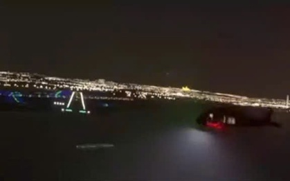 Đây có thể là những gì phi công đã nhìn thấy ngay trước khi 2 máy bay đâm nhau khiến toàn bộ 67 người thiệt mạng