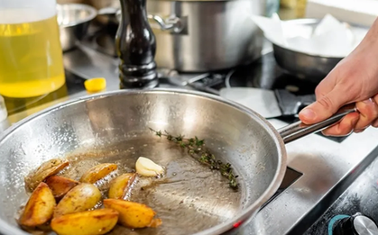 WHO cảnh báo hãy NGỪNG dùng ngay loại dầu ăn này