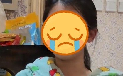 Cô bé 14 tuổi khóc lóc "tố" bố không cho ra ngoài giao lưu với bạn bè, nhìn khuôn mặt em, nhiều người sửng sốt: Bố lo cũng đúng!