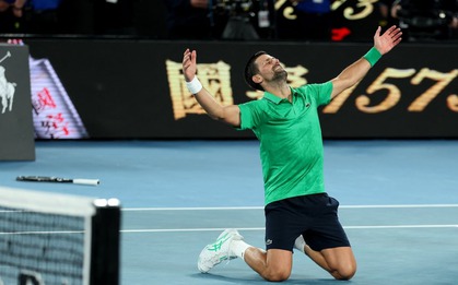 Djokovic đánh bại Sinner sau 4 giờ 9 phút nghẹt thở để thẳng tiến chung kết Australian Open