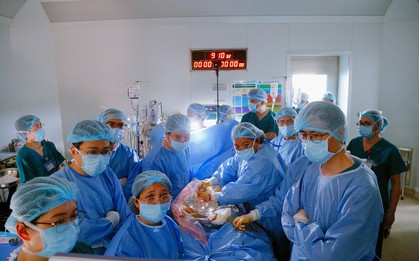 Cứu sống bào thai dị tật tim rất nặng ngay trong bụng mẹ