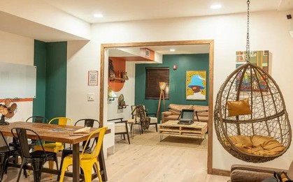 Chung tiền mở quán cà phê, đang bán ổn thì chủ đòi mặt bằng: Cặp bạn thân quyết chi hơn 18 tỷ làm 1 việc không ngờ!