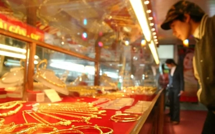 Giá vàng thế giới bật tăng, vàng trong nước ra sao?