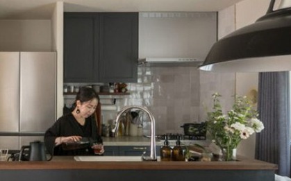 Nữ nghệ sĩ 48 tuổi không chồng con, một mình trong căn hộ 62m2: "Cuộc sống thế này thật tuyệt vời"