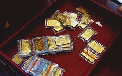 Rút tiền tiết kiệm đi mua vàng, tôi lỗ gần 100 triệu trong 1 tuần