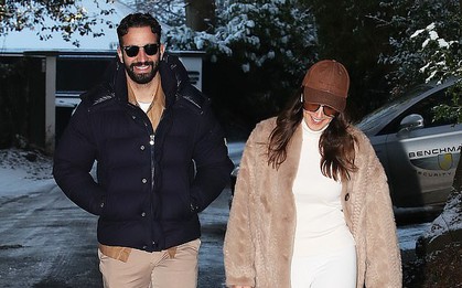 HLV Amorim bị MU sa thải vẫn "đút túi" 400 tỷ, bị tóm dính rạng rỡ hẹn hò với vợ đẹp