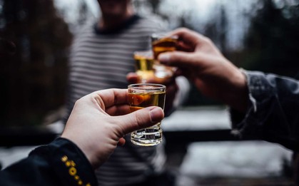 Sau khi uống rượu bia, nếu thấy dấu hiệu này, cẩn thận kẻo ung thư đã "gõ cửa"