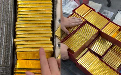 Phát hiện 96 chỉ vàng thỏi trị giá hơn 1,8 tỷ đồng nằm chơ vơ bên vệ đường: Công an tức tốc dùng nhiều biện pháp nghiệp vụ để tìm chủ nhân