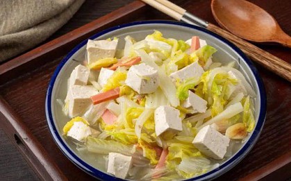 Món này rất thích hợp cho thời tiết lạnh, nấu nhanh khoảng 15 phút mà vô cùng ngon miệng và đưa cơm