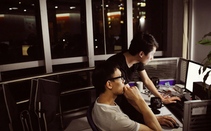 Hệ lụy kép "ngủ ngày, cày đêm"