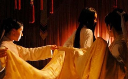 Chênh lệch về chế độ lương và thị tẩm giữa hoàng hậu, phi tần nhà Thanh