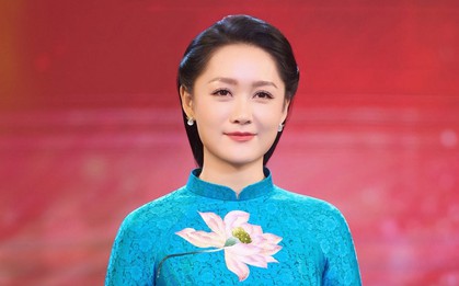 Thủ khoa SN 1988 từng là BTV trẻ nhất lên sóng Thời sự 19h