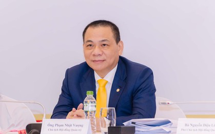 Ông Phạm Nhật Vượng đang tiếp tục tuyển hơn 1.000 nhân sự mới về làm việc, lương lên tới 40 triệu đồng, có vị trí chỉ cần nhanh, khỏe, thị lực 10/10, người mới vào nghề cũng làm được