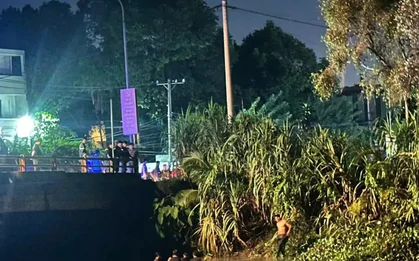Tắm cùng nhóm bạn, nam thanh niên 17 tuổi gặp nạn dưới rạch