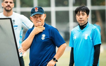 Ông Park Hang-seo gặp khó ở Thái Lan