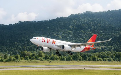 Đúng đêm 15/10, sân bay Tân Sơn Nhất ghi nhận một máy bay đặc biệt cất cánh