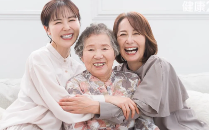 Có cha mẹ sống thọ trăm tuổi, con cái được hưởng lợi gì? Nghiên cứu hơn 4.000 người hé lộ điều bất ngờ