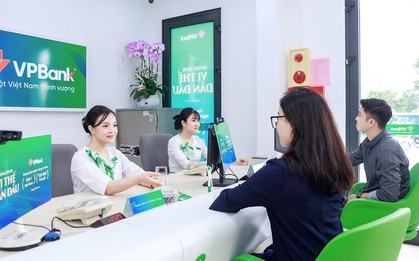 Ngày 18/10, gửi 100 triệu đồng tại ACB, MB, VPBank, Techcombank và SHB sẽ nhận bao nhiêu tiền lãi sau 12 tháng?