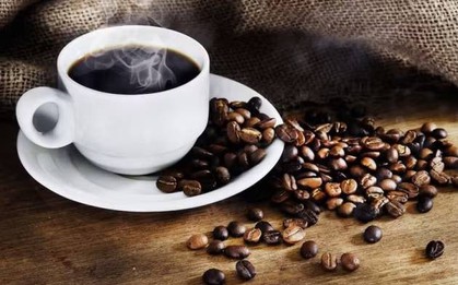 Cách uống cà phê tránh tăng huyết áp