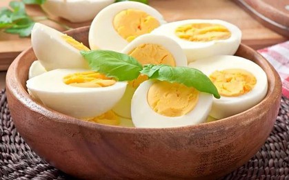 Ăn trứng gà luộc mỗi sáng suốt 1 năm, người phụ nữ 63 tuổi bất ngờ khi đi khám