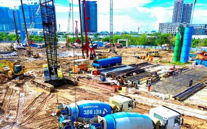 Soi tiến độ siêu dự án nằm tại khu đô thị "nhà giàu" có giá đất đắt đỏ bậc nhất Thủ đô, chỉ cách Hồ Tây vài phút di chuyển, sát công viên gần 70ha, kết nối loạt tuyến metro