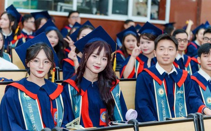 Tỷ lệ bằng giỏi, xuất sắc: Khối kinh tế đạt 70-90%, Y Hà Nội vắng bằng xuất sắc