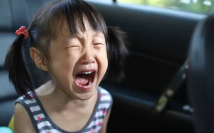 Dấu hiệu 1 gia đình đang sa sút, gia sản nhiều đến mấy cũng dễ bị bào mòn: Con cái có 3 "thói quen nghèo nàn" này