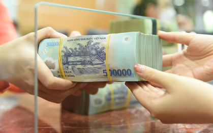 Đến ngày đáo hạn sổ tiết kiệm, đừng vội tái tục toàn bộ: Có 3 việc nên kiểm tra trước