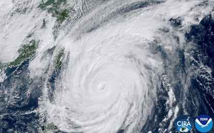 Nhật Bản cảnh báo thảm họa khi siêu bão Champi áp sát