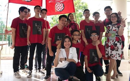 Nữ MC SN 1992 6 lần dẫn Chung kết Olympia thì 3 lần có Quán quân, từng là Hoa khôi khoa Quản trị kinh doanh của Ngoại thương