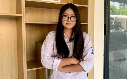 Vượt qua nỗi sợ thi cử, nữ sinh Hà Nội trở thành thủ khoa học sinh giỏi