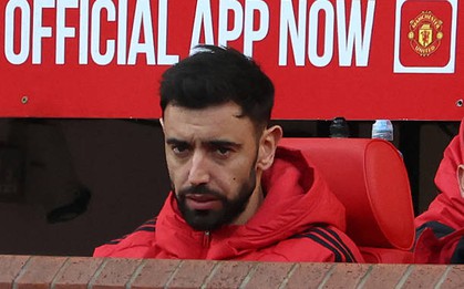 Bruno Fernandes bị CĐV trút giận sau trận thua thảm của MU