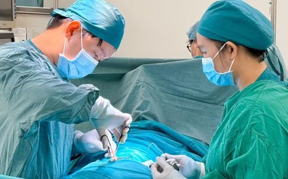 Bé trai 3 tuổi bị lồng ruột hiếm gặp, phải cắt bỏ 10cm ruột