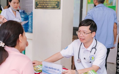 Khám sàng lọc nguy cơ đột quỵ nhân hưởng ứng Ngày Thế giới phòng, chống đột quỵ 29-10