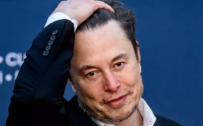 Elon Musk chia tay bạn gái