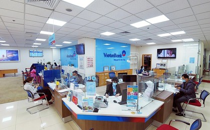 Từ 5/10, một ngân hàng có thể phong toả một phần tiền trong tài khoản trong trường hợp sau