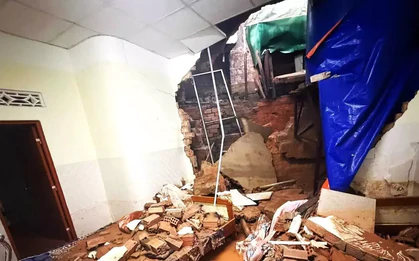 Mưa lớn làm sập tường nhà ở Đà Lạt, chính quyền cảnh báo nóng