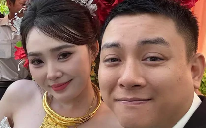 Hoài Lâm hát trong tiệc cưới
