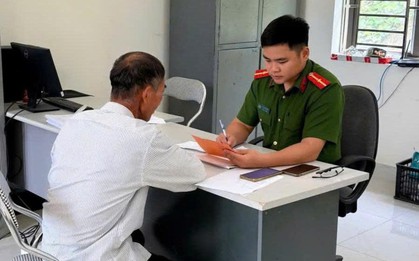 Vừa nhận cuộc gọi báo kiểm tra toàn bộ tiền tiết kiệm 120 triệu đồng, người đàn ông lập tức có mặt tại đồn công an ở Thái Nguyên để làm việc