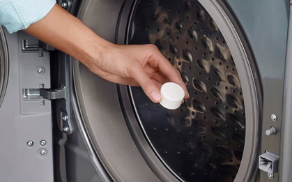 Máy giặt sạch bóng và thơm tho nhờ 2 nguyên liệu có trong nhà