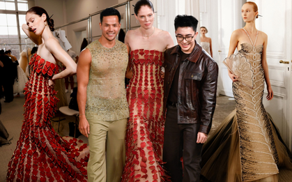 Siêu mẫu số 1 thế giới gật đầu làm vedette, cổ vũ NTK người Việt đầu tiên làm nên kỳ tích: "Lịch sử đã được viết nên!"