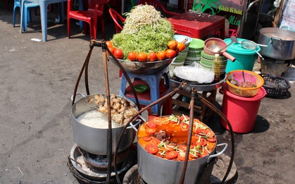 Bộ Y tế: Không dùng găng tay khi tiếp xúc trực tiếp thực phẩm chín, chủ quán có thể bị phạt đến 1 triệu đồng