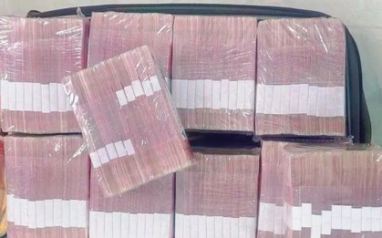 Phát hiện người phụ nữ kéo vali đến ngân hàng rút gần 9 tỷ đồng tiền mặt, công an triển khai các biện pháp nghiệp vụ vào cuộc