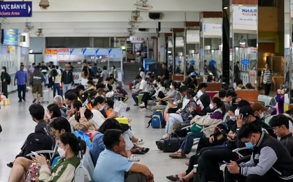 Chậm hủy chuyến bay: Khách có quyền yêu cầu hoàn vé trường hợp nào?