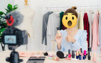 Mẹ con diễn viên là "thiên tài livestream", thu về gần 35 tỷ chỉ trong 1 phiên!