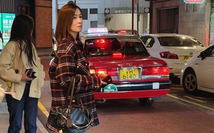 Minh tinh 51 tuổi bị chụp trộm trên phố khiến ai nhìn cũng sững sờ