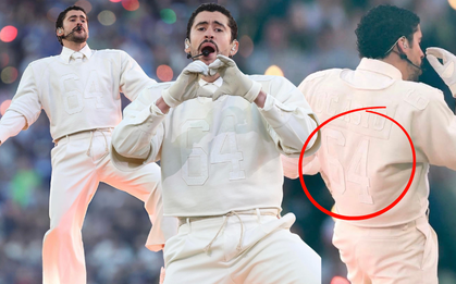 Lần đầu tiên Zara được mặc trên sân khấu gây sốt Super Bowl, con số 64 trên áo ca sĩ gây tò mò