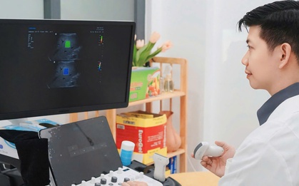 Vị bác sĩ “hot boy” livestream mỗi đêm và lý do đặc biệt phía sau