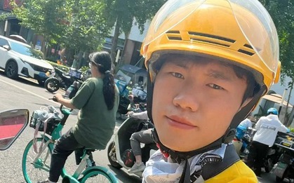 Shipper mời cả dãy trọ đi ăn tiệc buffet 1,3 triệu/người rồi xin nghỉ việc luôn: Chuyện xảy ra trước Tết gây xôn xao