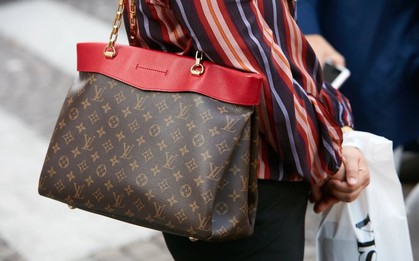 Bê bối chấn động: Một hãng thời trang nộp phạt gần 600.000 USD vì cáo buộc rửa tiền